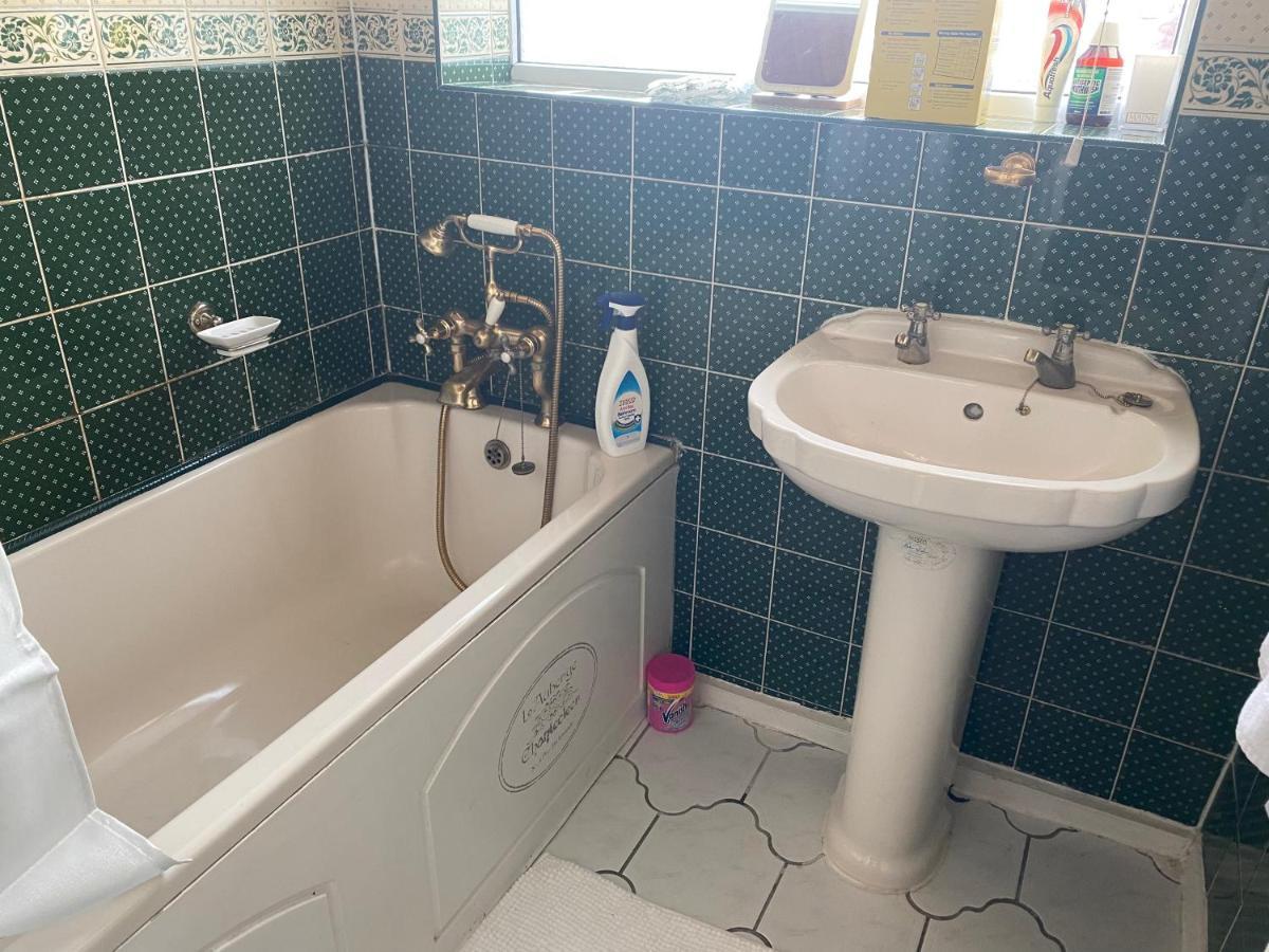 Grace Haven Villa Farnworth Bagian luar foto